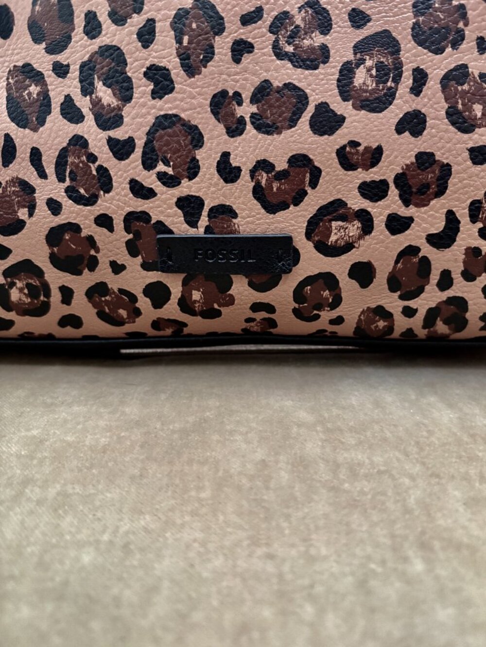 Auth. FOSSIL Iconic Leopard Print Vegan Leather Satchel Tote Bag - Picture 3 of 7